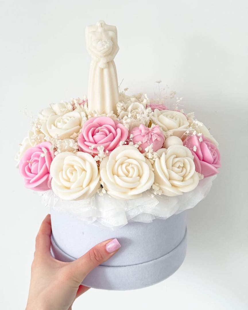 Elegancki prezent ślubny – Candle Flower Box z różowo-białymi świecami handmade